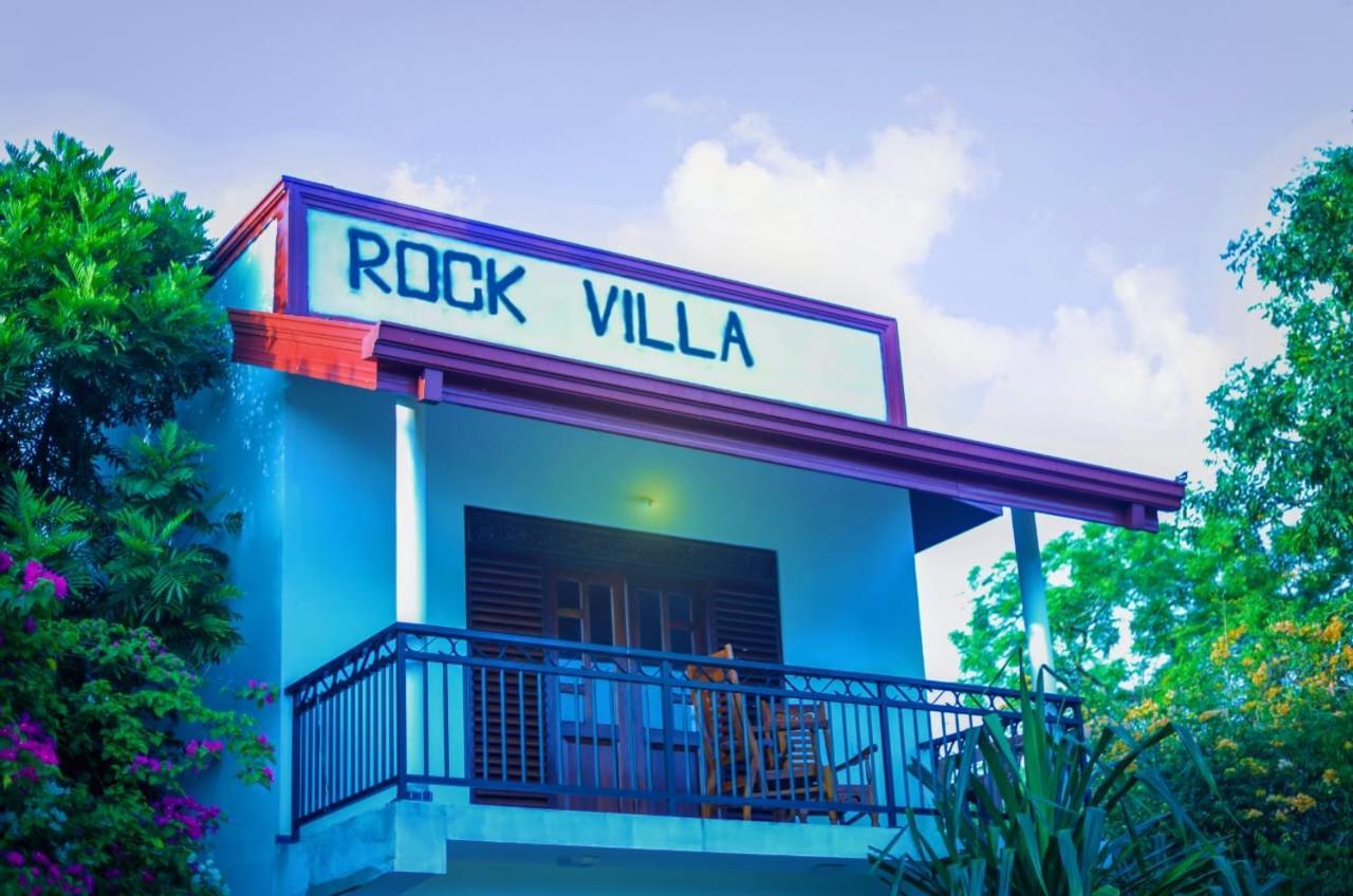 Rock Villa Relax City Resort Mihintale Exterior foto